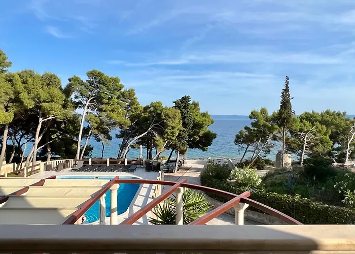 Vila Vera Seafront Apartments