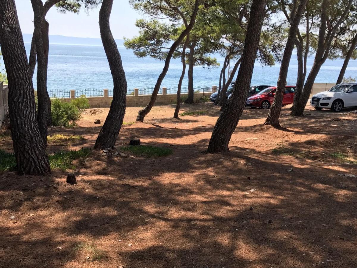 Vera Seafront * Sumartin