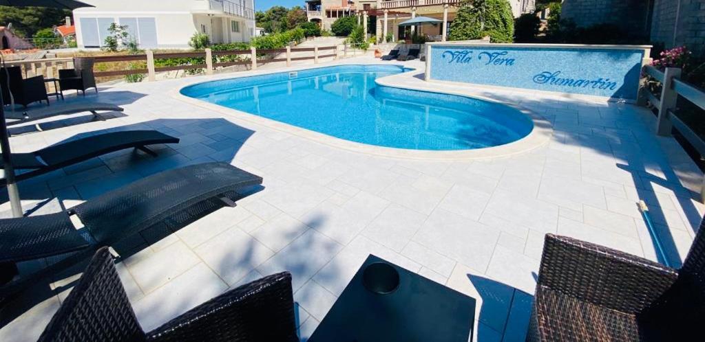 Vera Seafront Appartement Sumartin