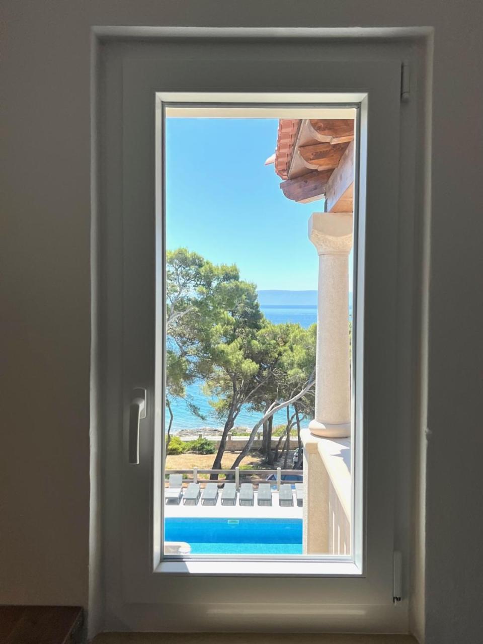 Apartma Vera Seafront *